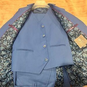 Boys suit- perfect for wedding